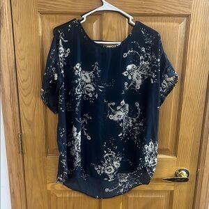 Floral Navy Women's Top Maurice’s 1x